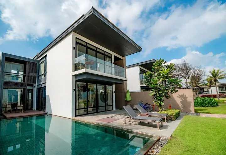 Дананг: Beachfront Villa Danang Beach