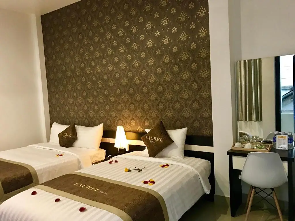 Хюэ: Laurel Hotel Hue