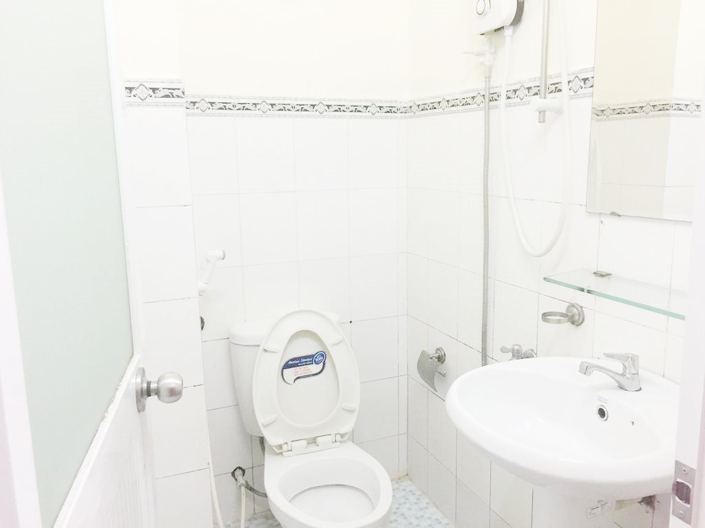 Хошимин: Around the World Hotel
