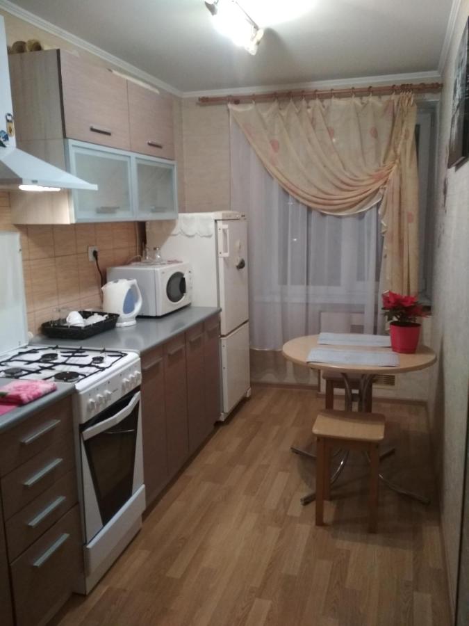 Калининград: Apartment on Artilleriyskaya 51