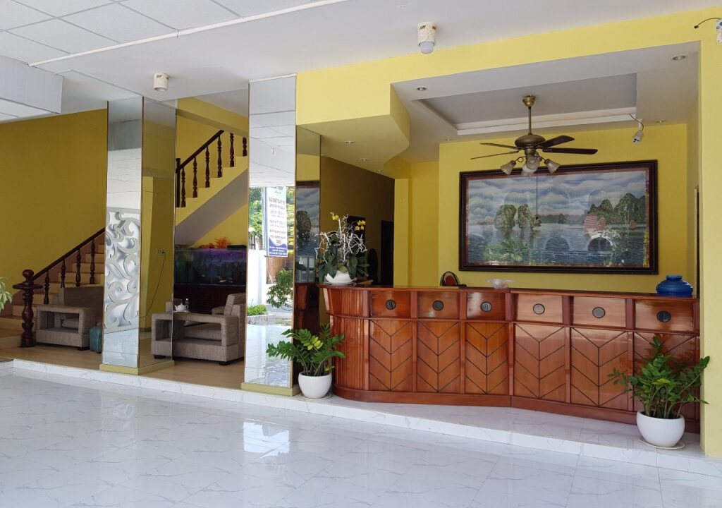 Golden Sand Hotel — фото 1