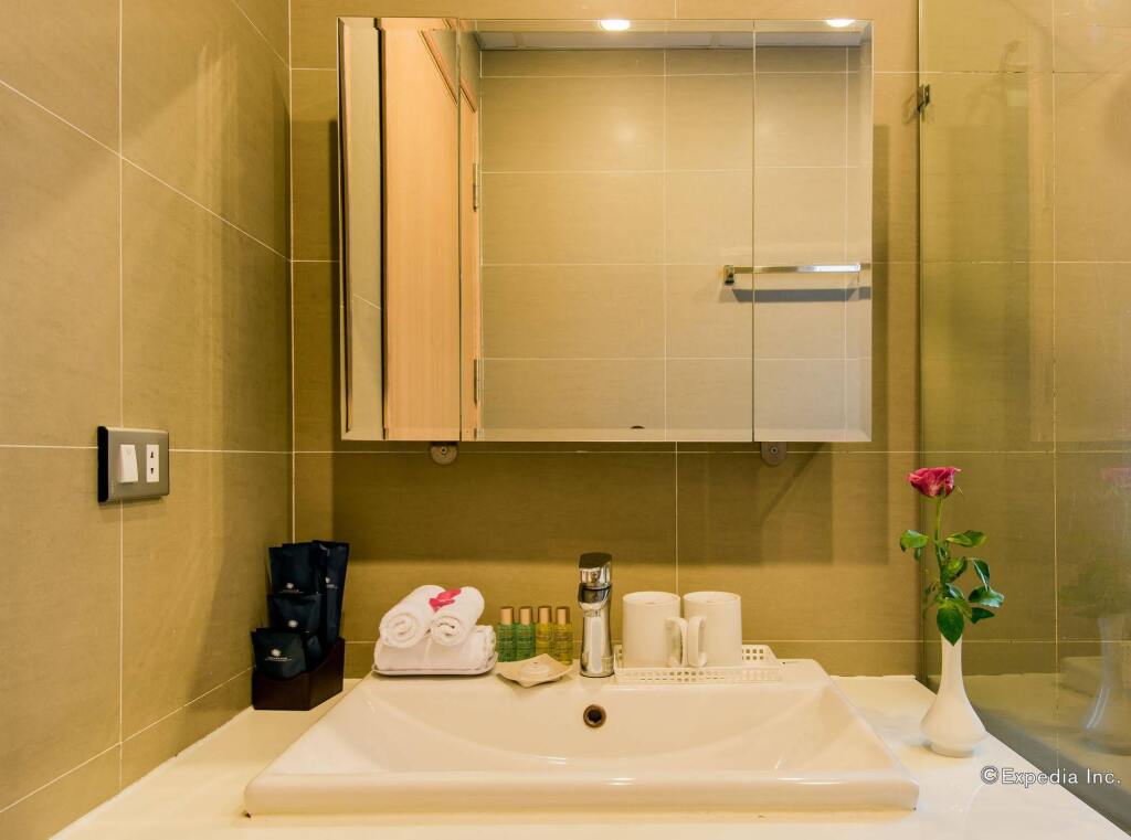 Ханой: Golden Sunshine Villa Hotel and Travel