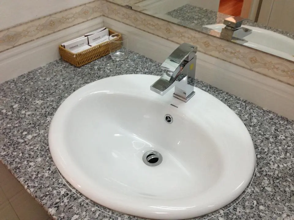 Халонг: Paradis Hotel