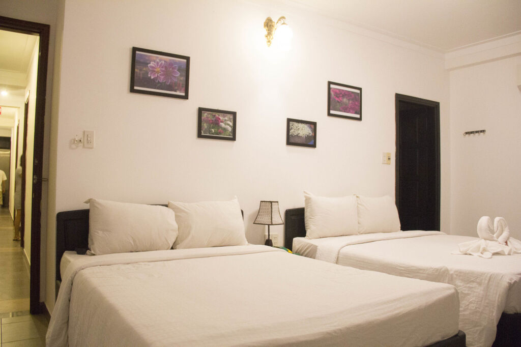 Хюэ: Purple Hue Charming Riverside Hotel