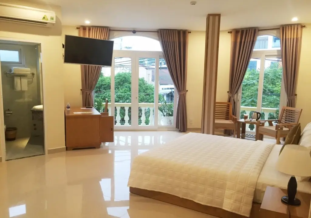 Хошимин: New Life Hotel