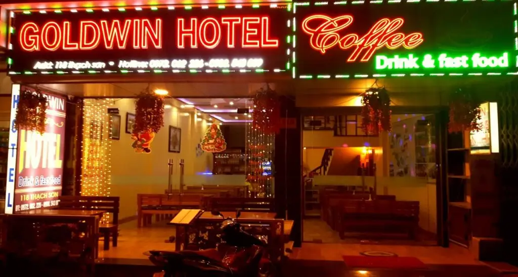 Шапа: Goldwin Hotel