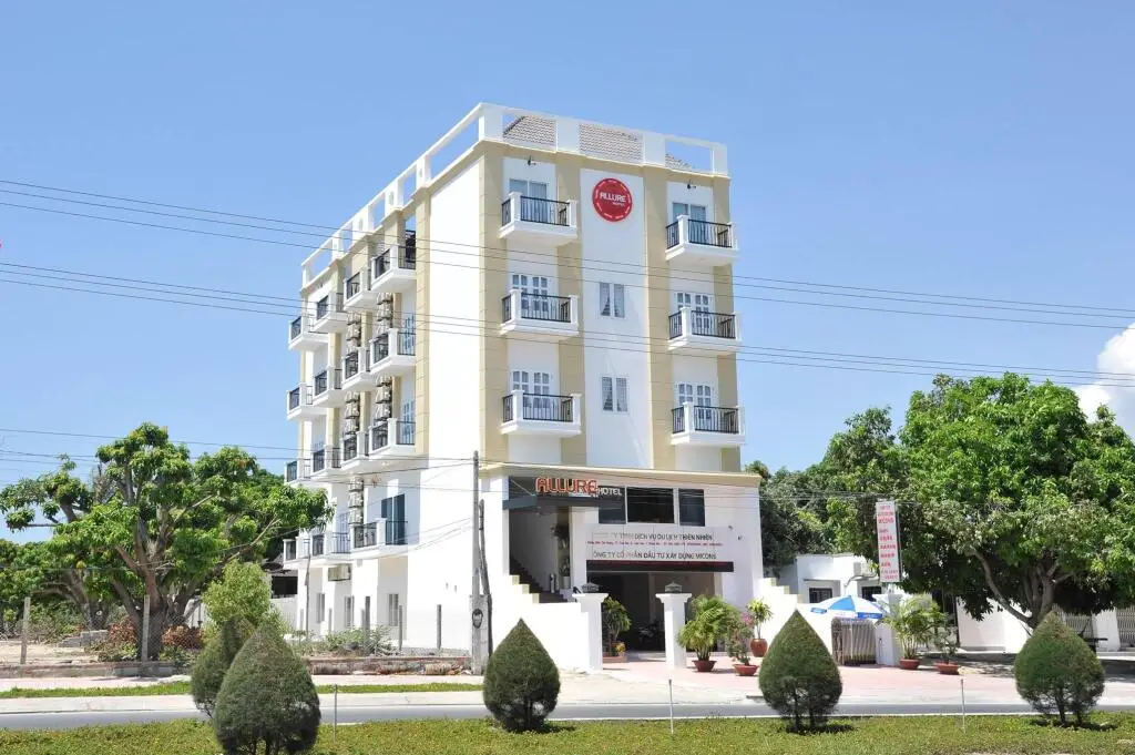 Allure Hotel — фото 1