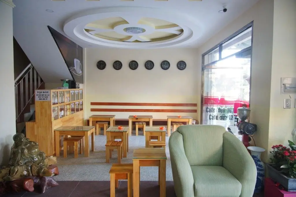Далат: Huong Sen Hotel
