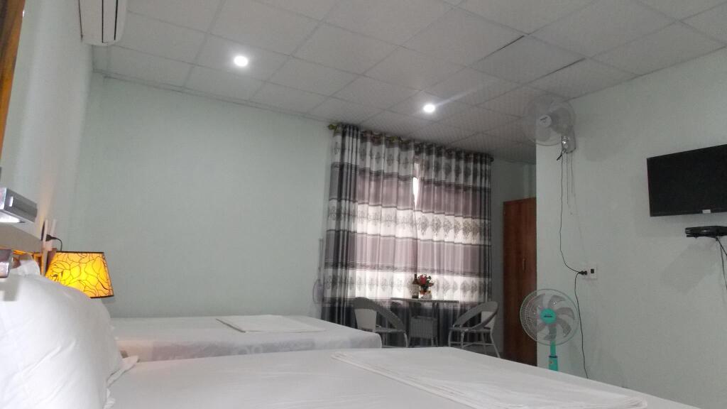 Фонг Ня: Rose Hotel