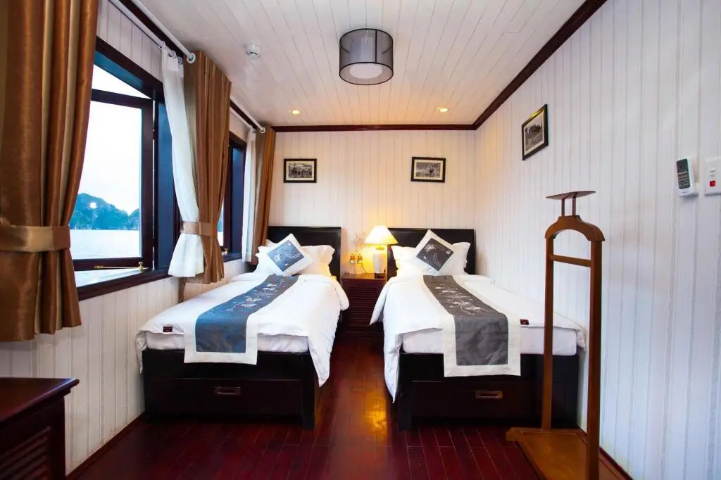 Халонг: Phoenix Luxury Cruise Halong