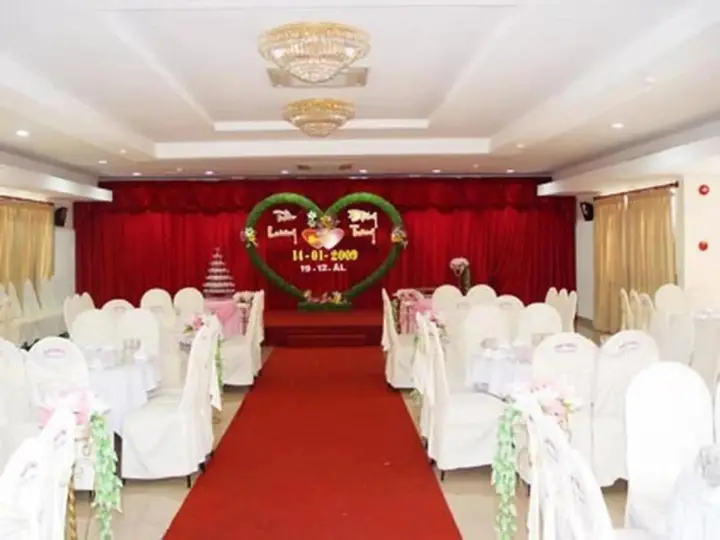 Митхо: Nha Khach Tien Giang