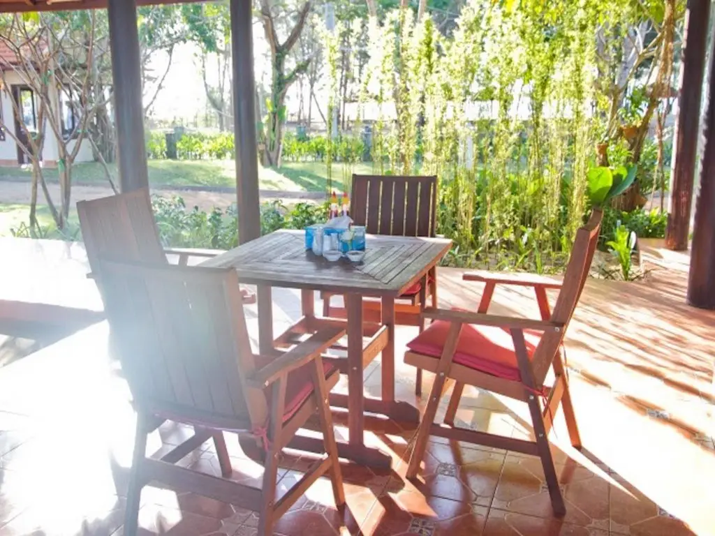 Суен Мок: The Beach House Resort
