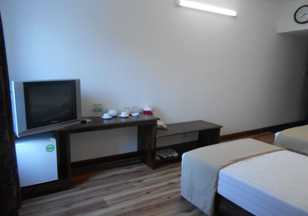 Туй-Хоа: Yasaka Huong Sen Restaurant & Hotel