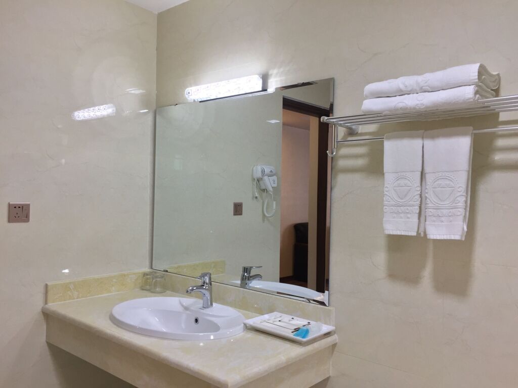 Халонг: Halong Diamond Hotel