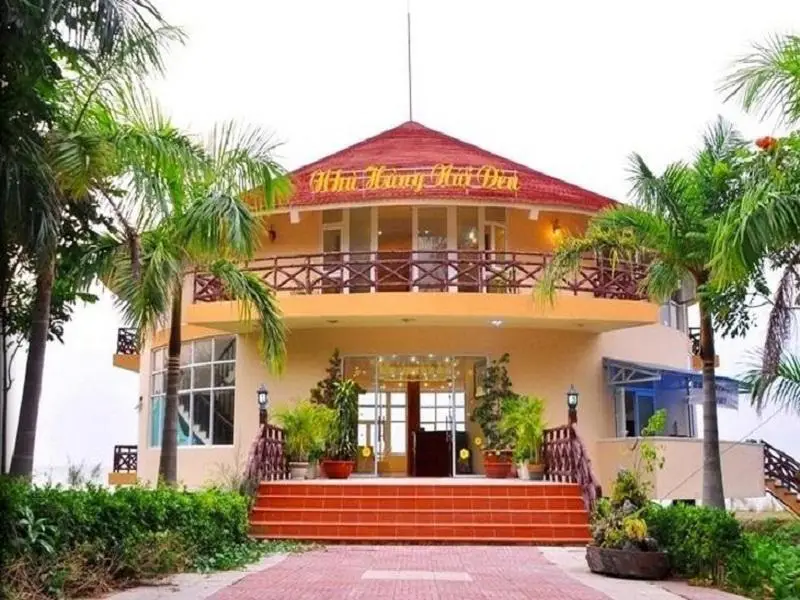 Хатин: Nui Den Resort