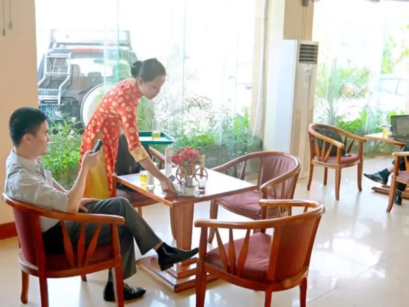 Винь: Huu Nghi Hotel
