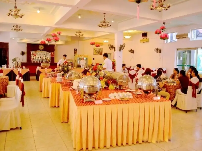 Винь: Huu Nghi Hotel
