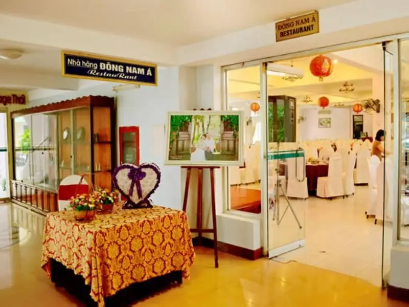Винь: Huu Nghi Hotel