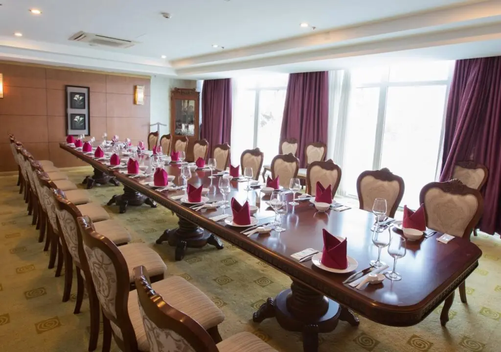 Хаулок: Lam Kinh Hotel