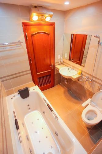 Халонг: Hoang Ha Hotel