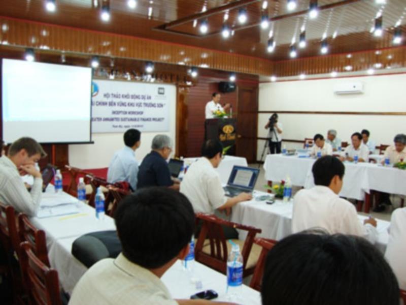 Тамки: Vinh Khanh Hotel