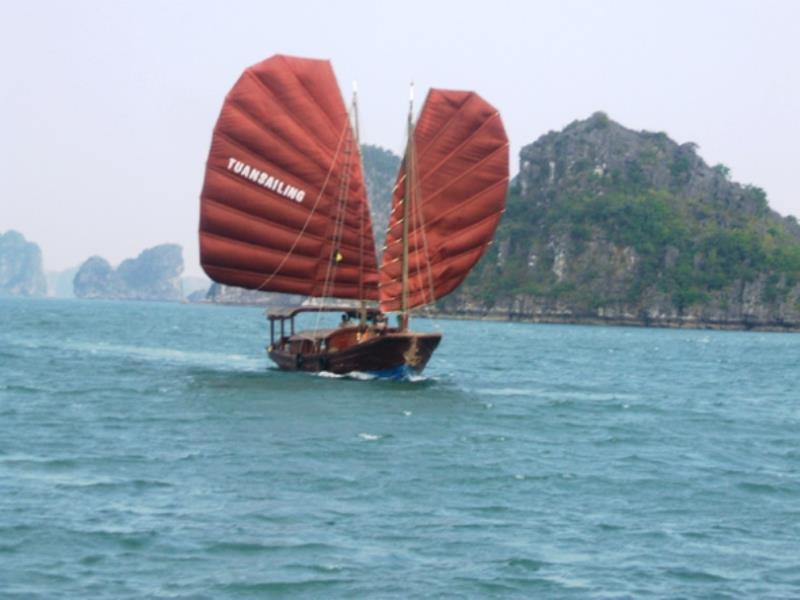 Tuan Sailing Cruise — фото 1