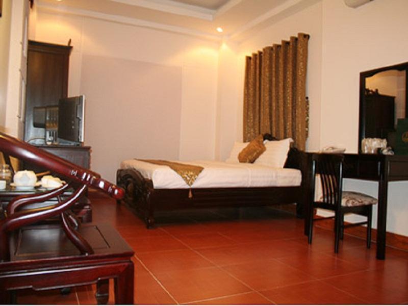 Хошимин: Song Nhat Hotel