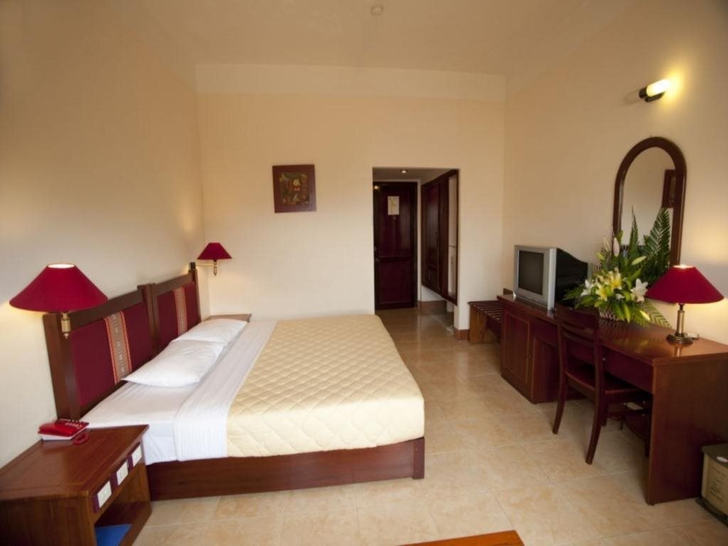 Буонматхуот: Dam San Hotel