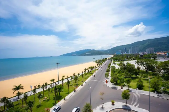 Куинён: Hotel Thien Hai