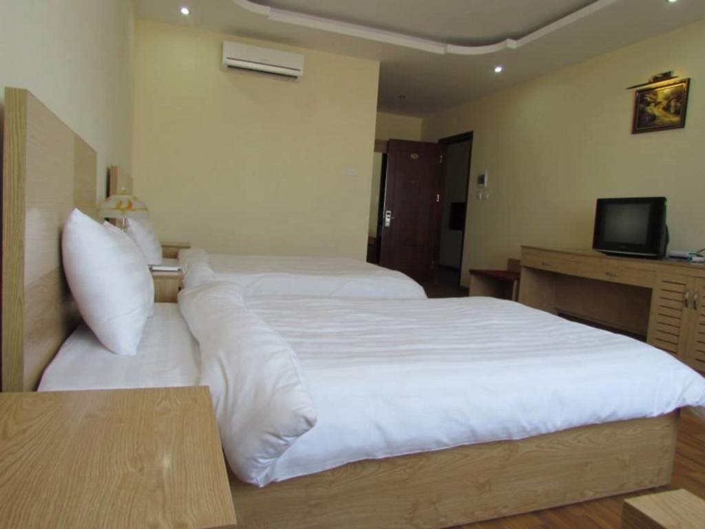 Хаулок: Phu Dong Hotel