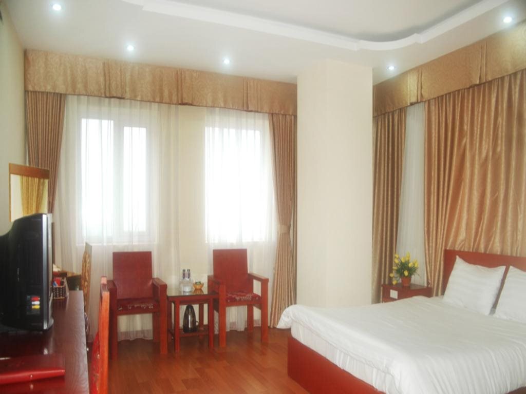 Хаулок: Phu Dong Hotel