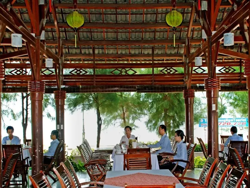 Куангнгай: Restaurant My Khe Hotel
