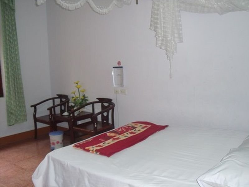 Нгок Куанг: Hoang Linh Hotel