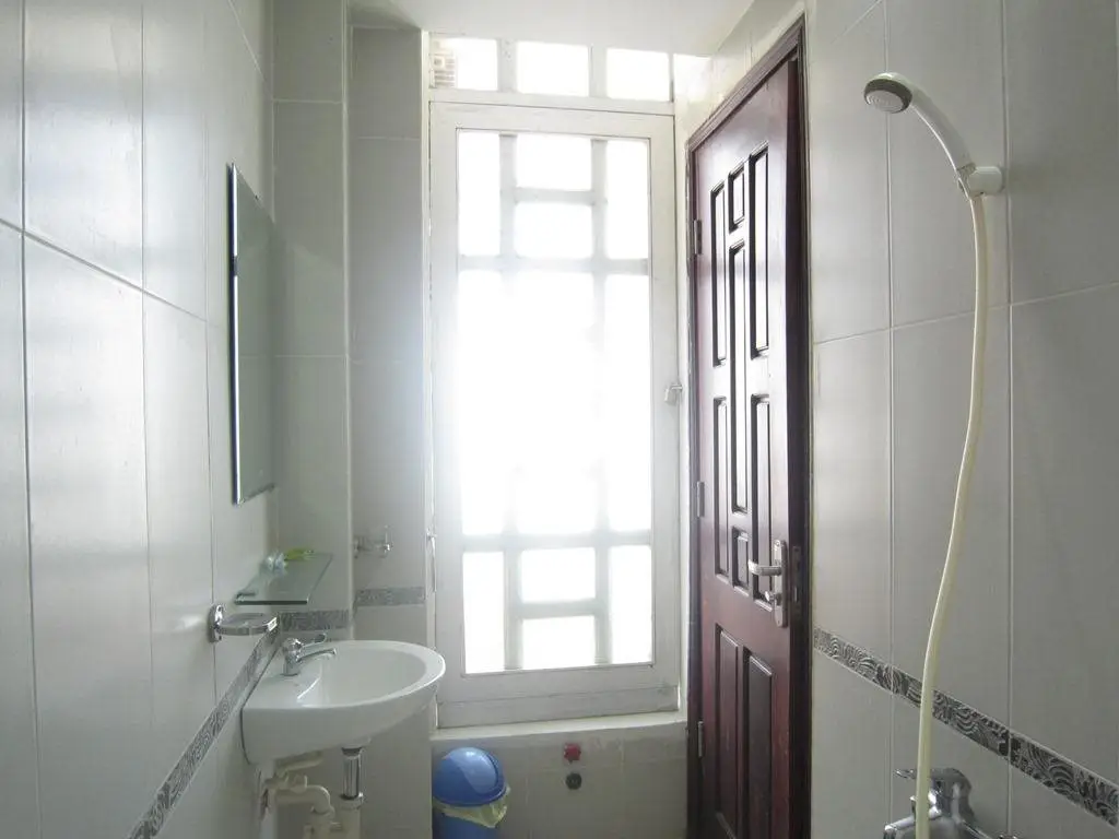 Хошимин: Van Luu Hotel