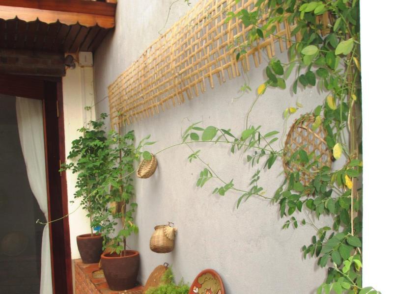 Ханой: Legenda Tay Ho Apartment