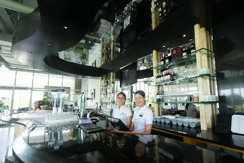 Диенбан: Montgomerie Links Hotel and Villas