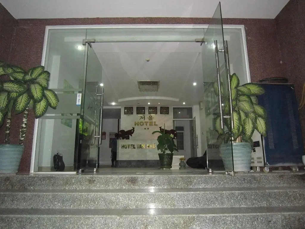 Tan Phu Khang Hotel — фото 1