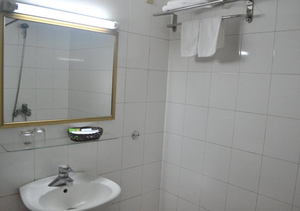 Халонг: Bien Dong Hotel Halong