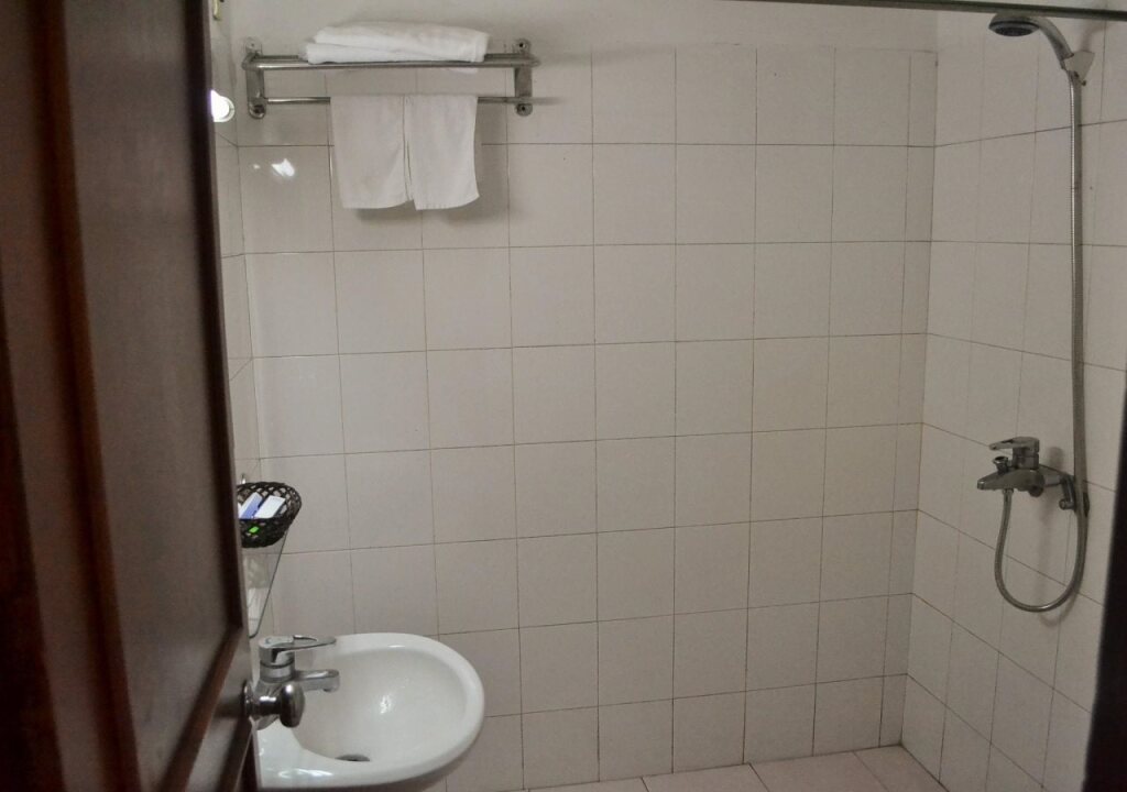Халонг: Bien Dong Hotel Halong
