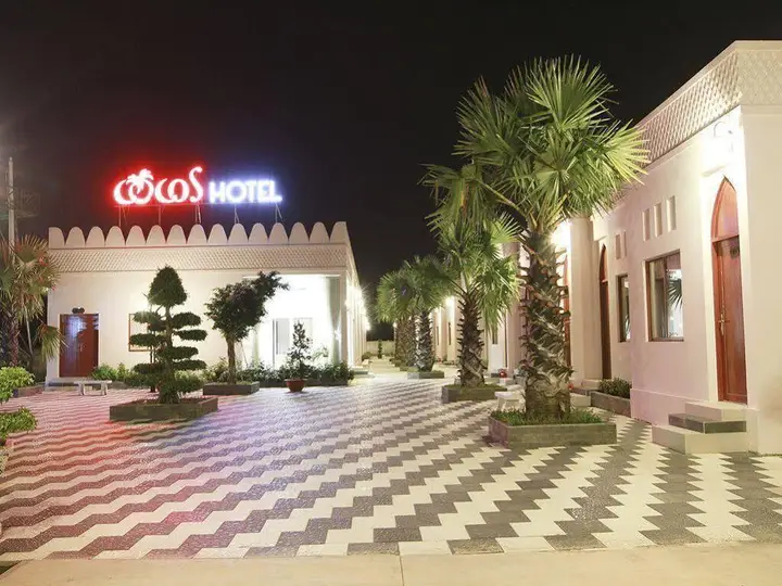 Тхузаумот: Cocos Hotel