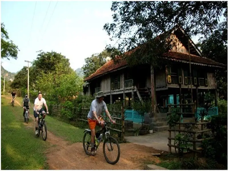 Маи-Чау: Stilt House No 5