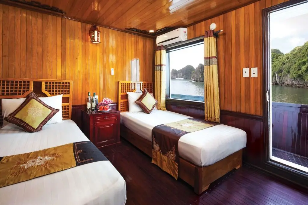 Халонг: Halong Seasun Cruise