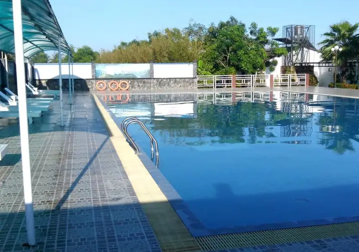 Бакльеу: Ho Nam Resort