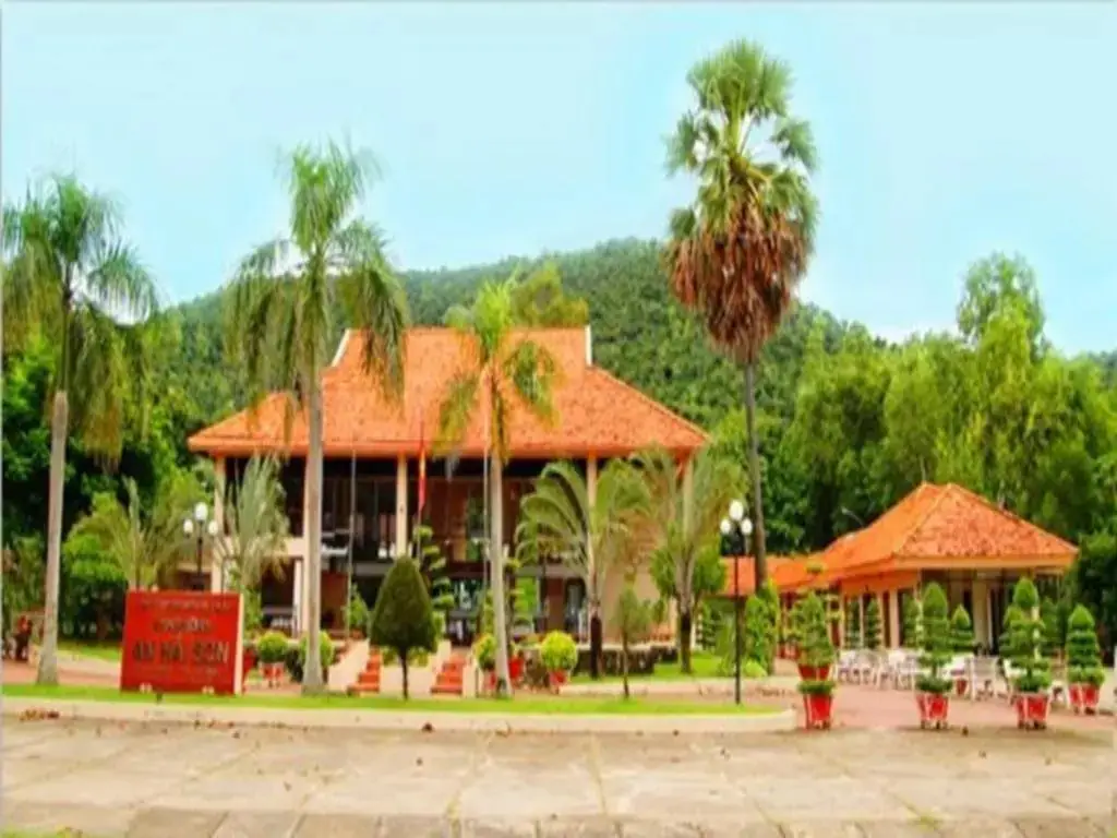 Хатин: An Hai Son Resort