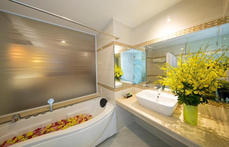 Хошимин: Golden Star Hotel - 60 Le Thanh Ton