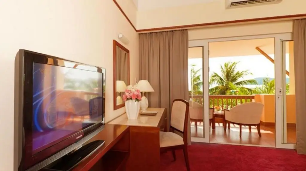 Хатин: Hon Trem Resort & Spa