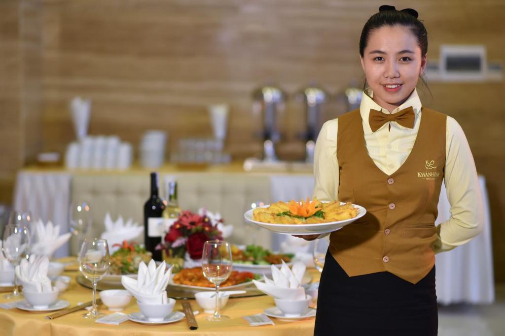 Плейку: Khánh Linh Hotel