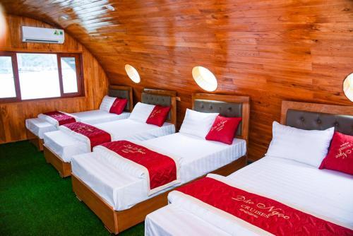 Хайфон: Cat Ba Local Cruise