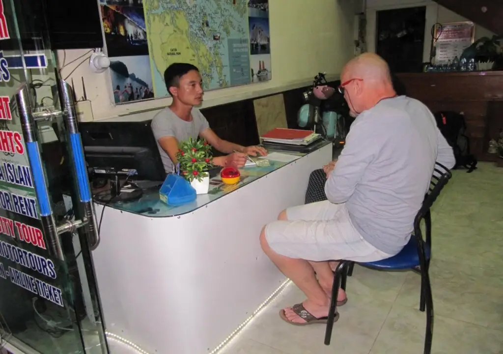 Халонг: Nga Trang Hotel