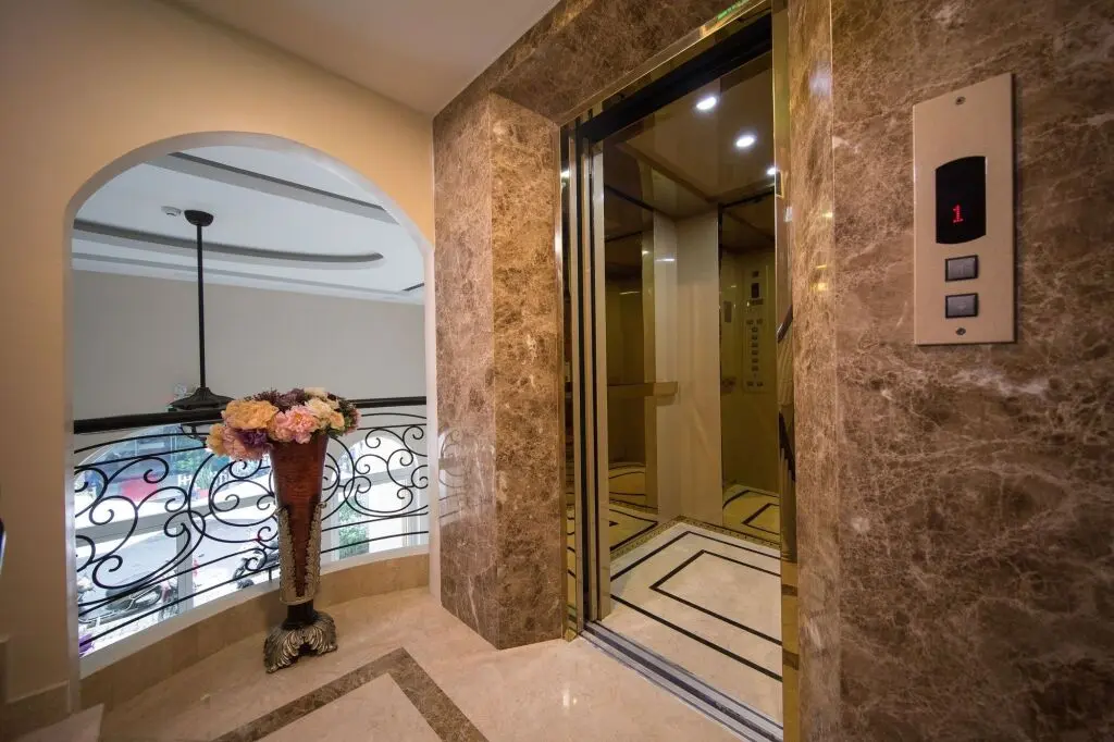Хошимин: Saigon By Night Luxury Hotel